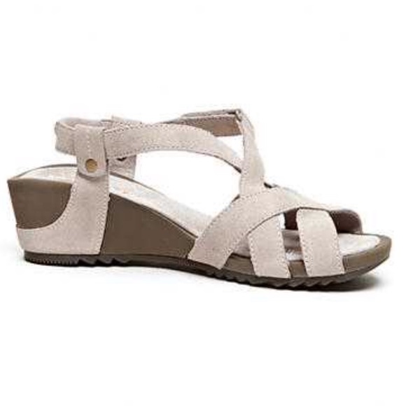 merrell wedge sandals